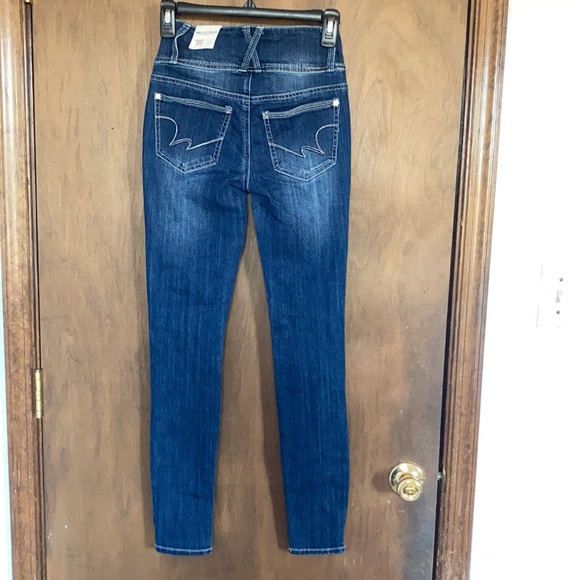 Wallflower sassy fit high rise skinny distressed jean size 0 - Picture 6 of 16